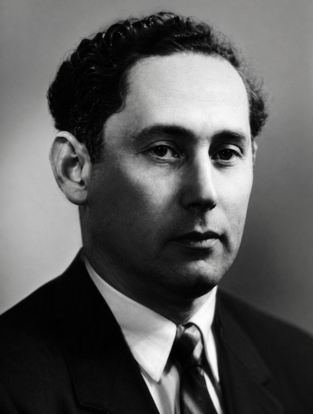 O. M. Sholomov